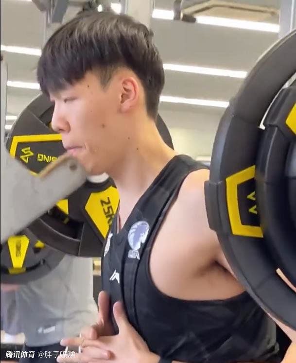 嫩草影院污